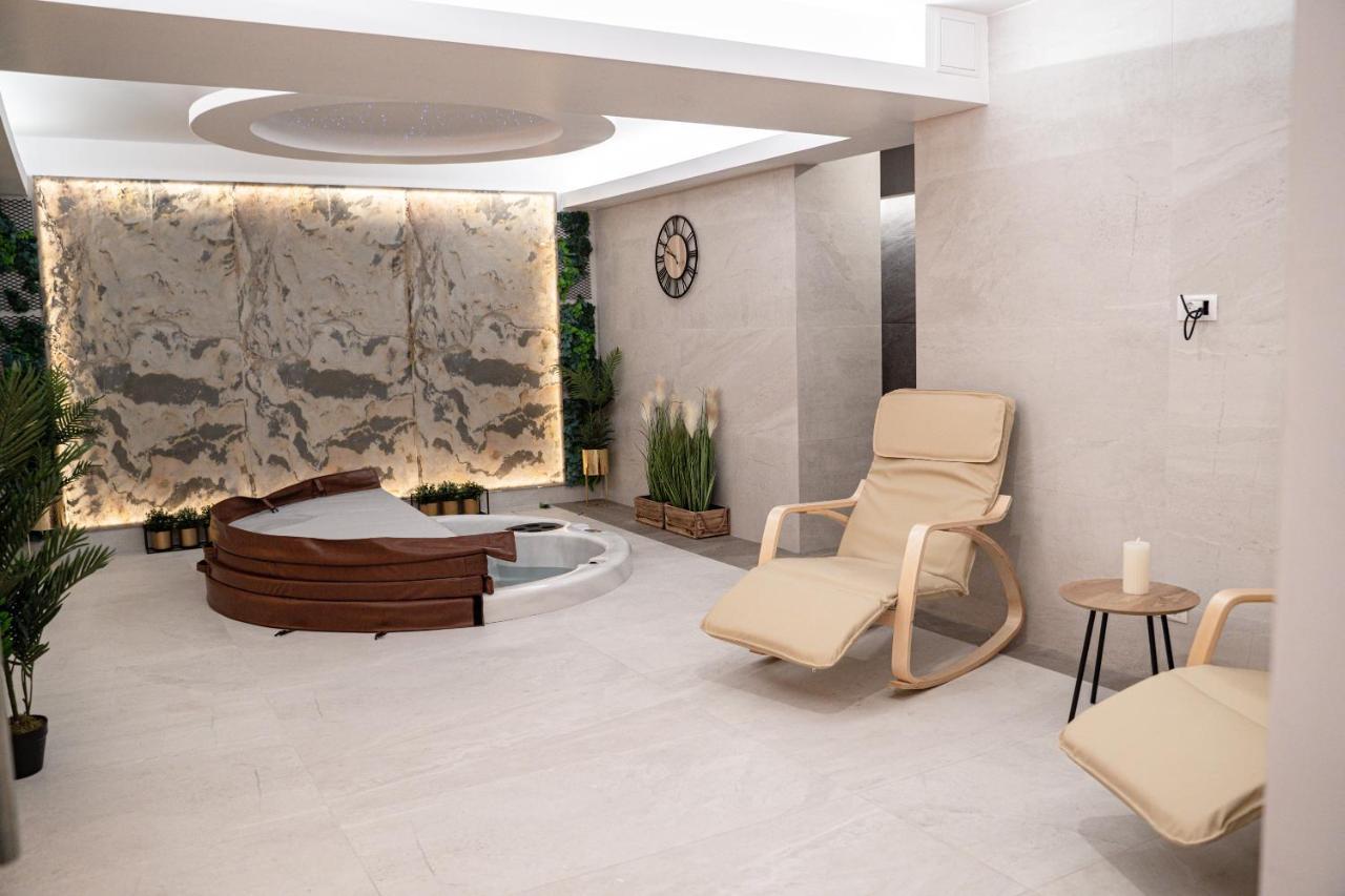 Caprice Complex Ξενοδοχείο Μπακάου Εξωτερικό φωτογραφία